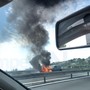 Imperia, paura per un'auto fiamme sull'Autofiori: vigili del fuoco al lavoro