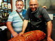 Diano Marina: oltre 21 chili per una Nduja gigante alla scuola di cucina 'O Sole Mio’ dello chef Giuseppe Colletti