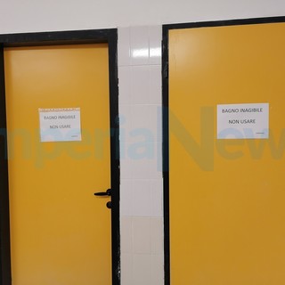 Imperia: problemi per gli utilizzatori della piscina 'Cascione' dopo la riapertura, anche l'ascensore è fuori uso (Foto)