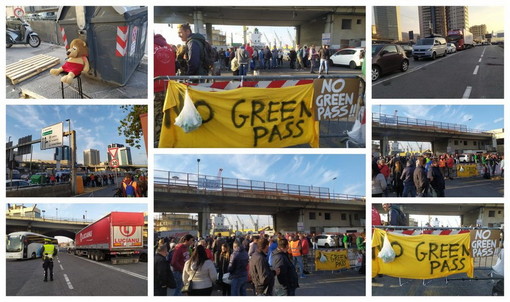 Green pass, quarto giorno di protesta dei portuali, un lavoratore: &quot;Resto fino al 31 dicembre, per vivere mi venderò l'auto&quot; (Foto)