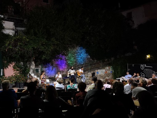 San Bartolomeo al Mare: l'araba fenice di Erica Marzo domani a Parole &amp; Musica alla Rovere